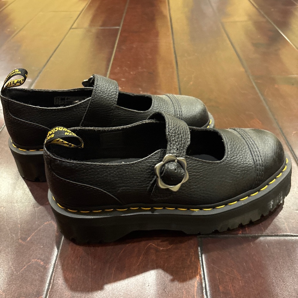 DR. MARTEN ADDINA FLOWER BUCKLE LEATHER PLATFORM SHOES